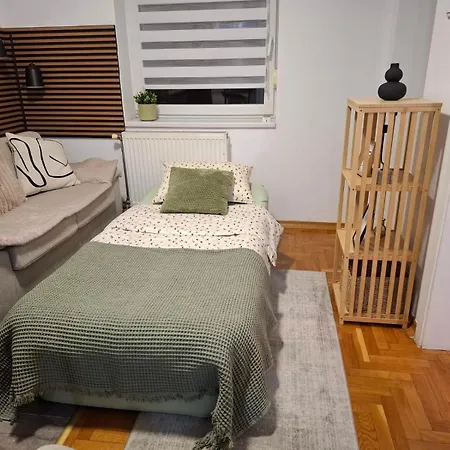 Apartamento Ns Urban Stay-studio With Balcony And Free Parking Novi Sad